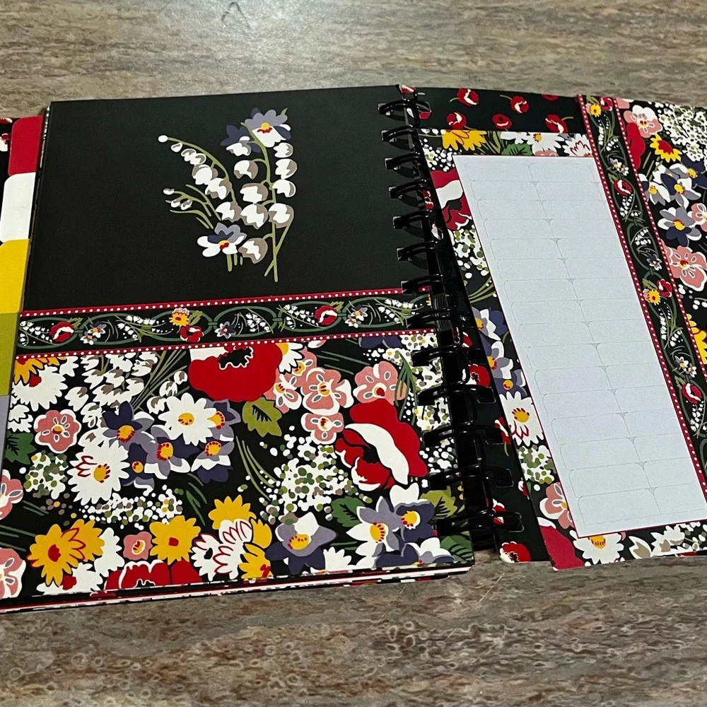 New Vera Bradley 12 pocket organizers